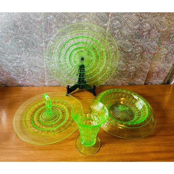Four piece set of uranium Martha Washington collection by Cambridge glass - Picture 2 of 10